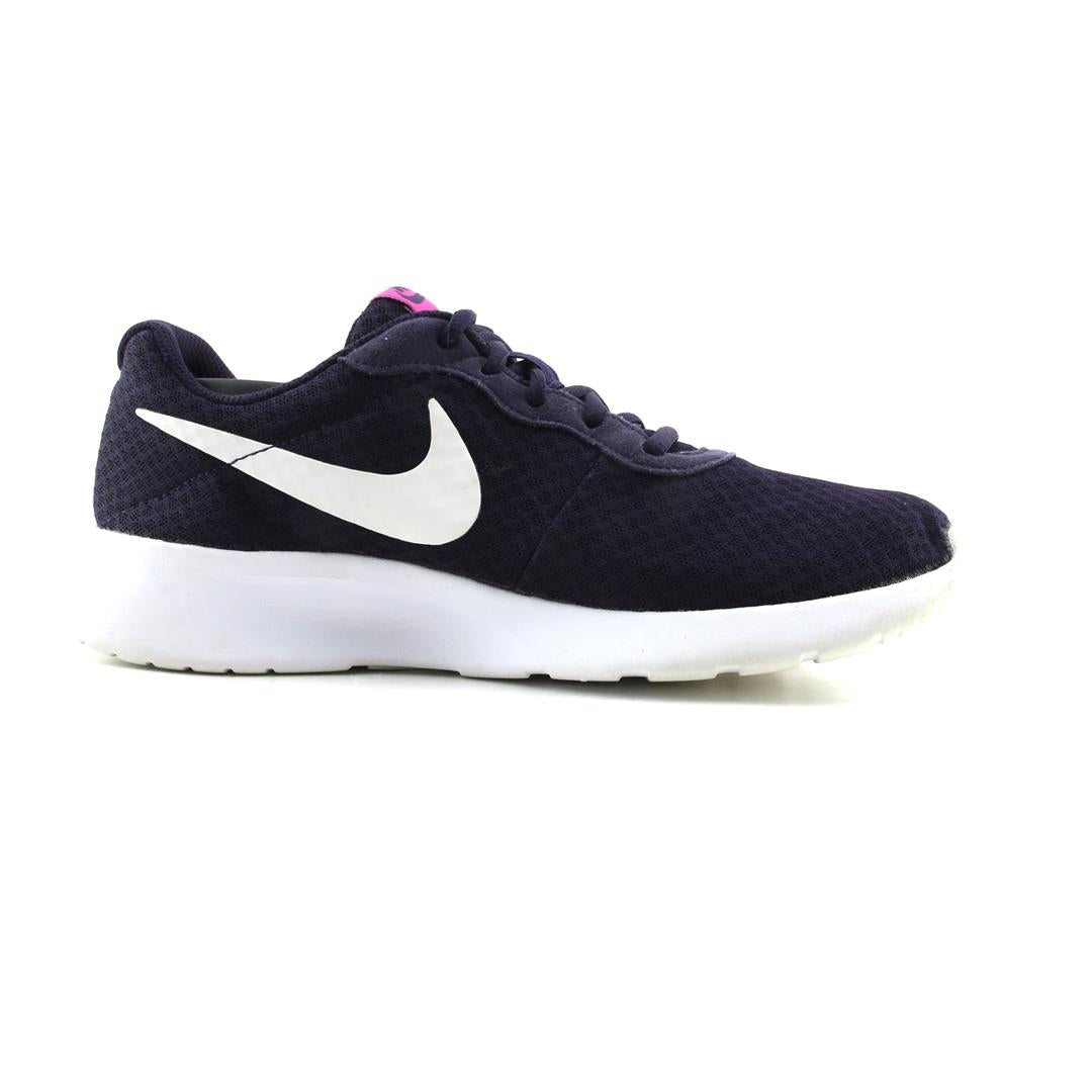 NIKE TANJUN