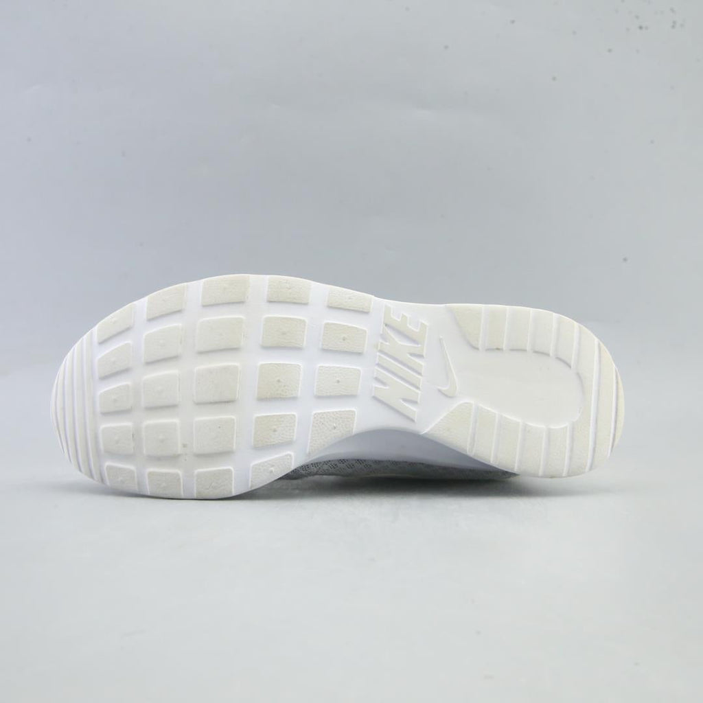 NIKE TANJUN
