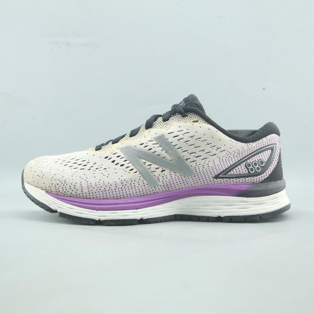 NEW BALANCE 880 V9