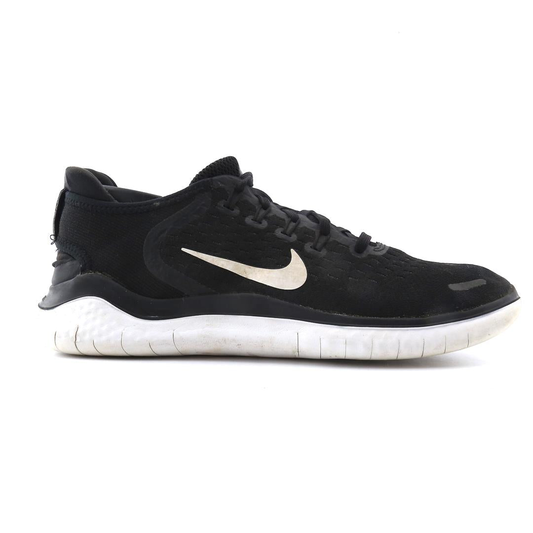 NIKE FREE RN