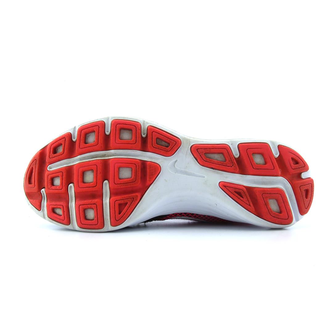 NIKE REVOLUTION 3