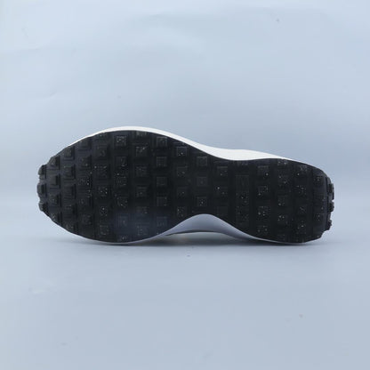 NIKE  WAFFLE DEBUT