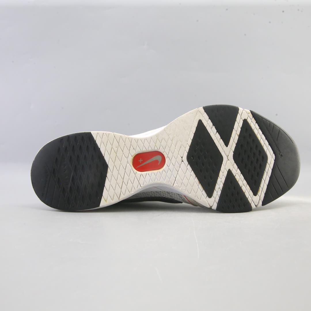NIKE AIR STRONG
