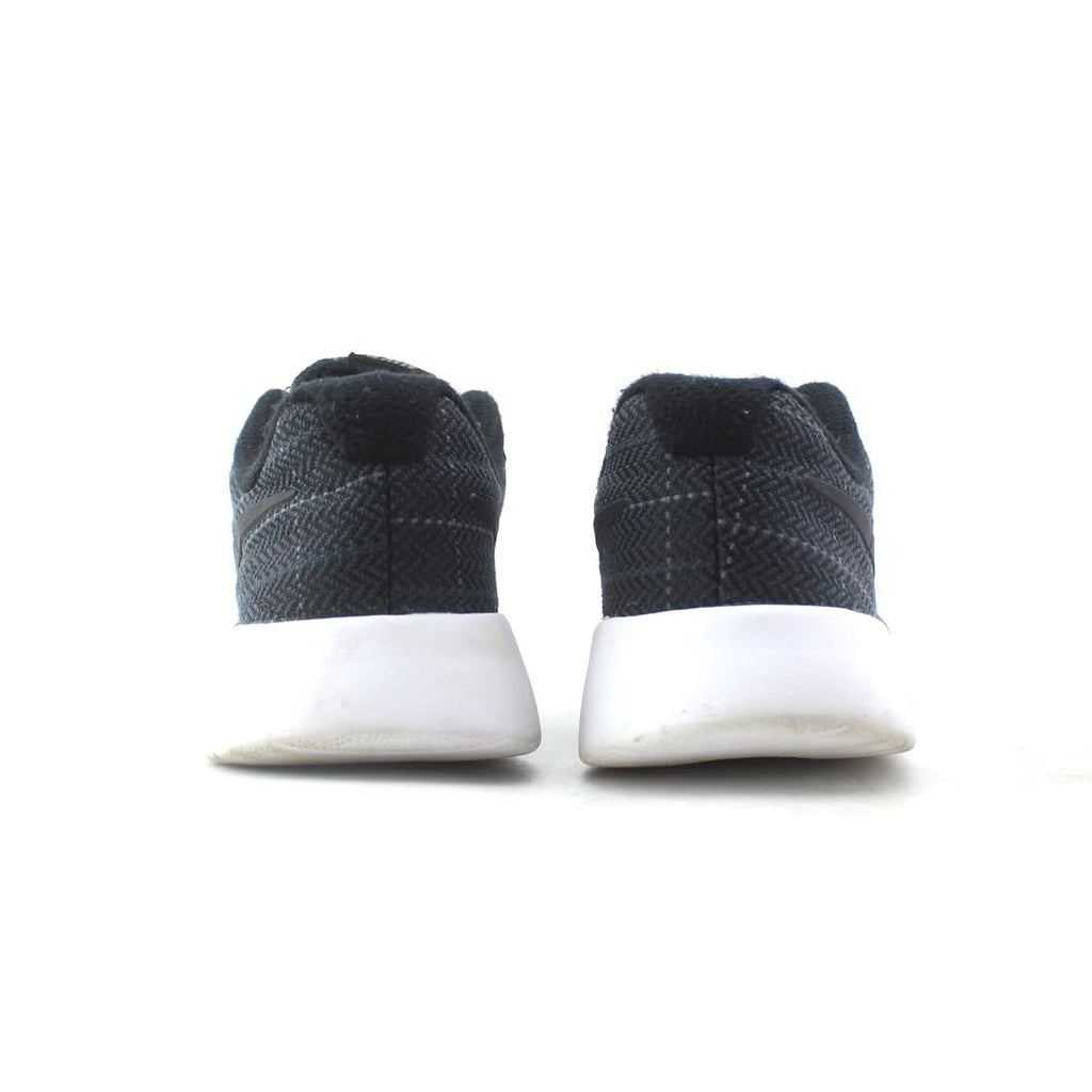 NIKE  TANJUN