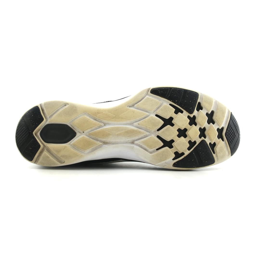 NIKE  IN SEASON TR 6