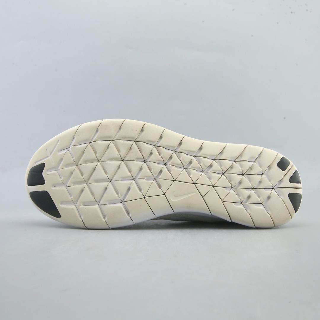 NIKE FREE RN 2017