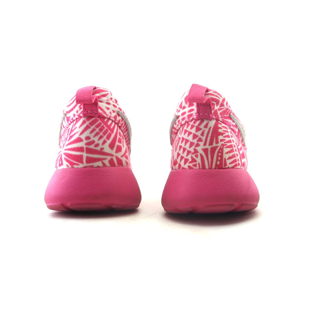 NIKE  ROSHE ONE