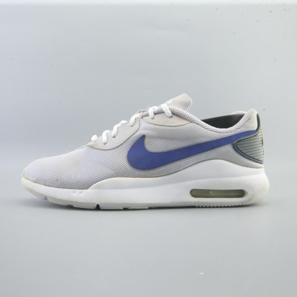 NIKE  AIR MAX OKETO