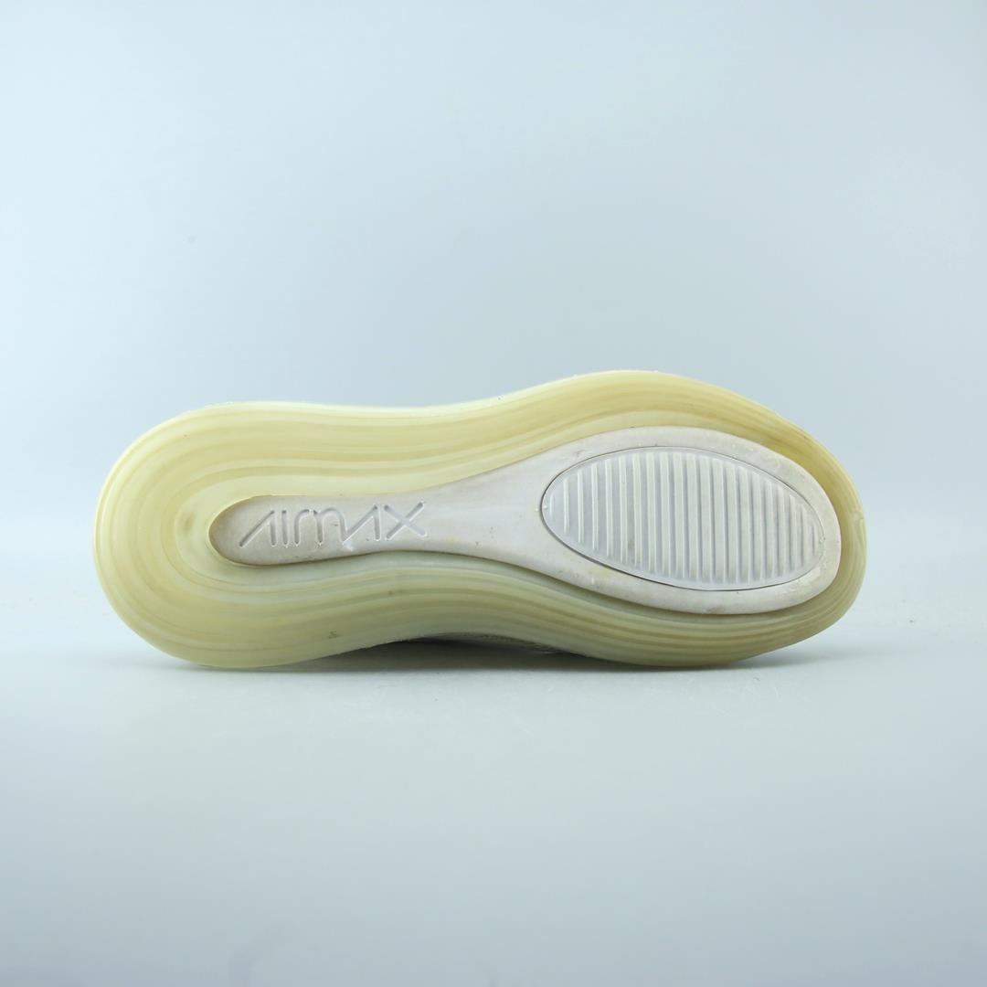 NIKE AIR MAX 720