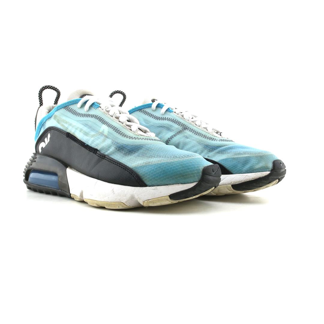 NIKE AIR MAX 2090