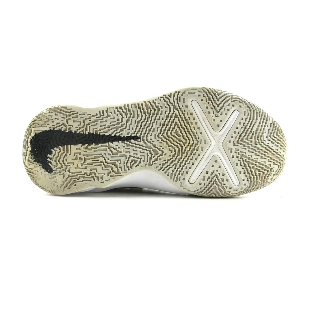 NIKE TEAM HUSTLE D 10