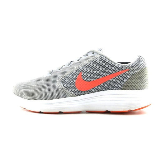 NIKE REVOLUTION 3