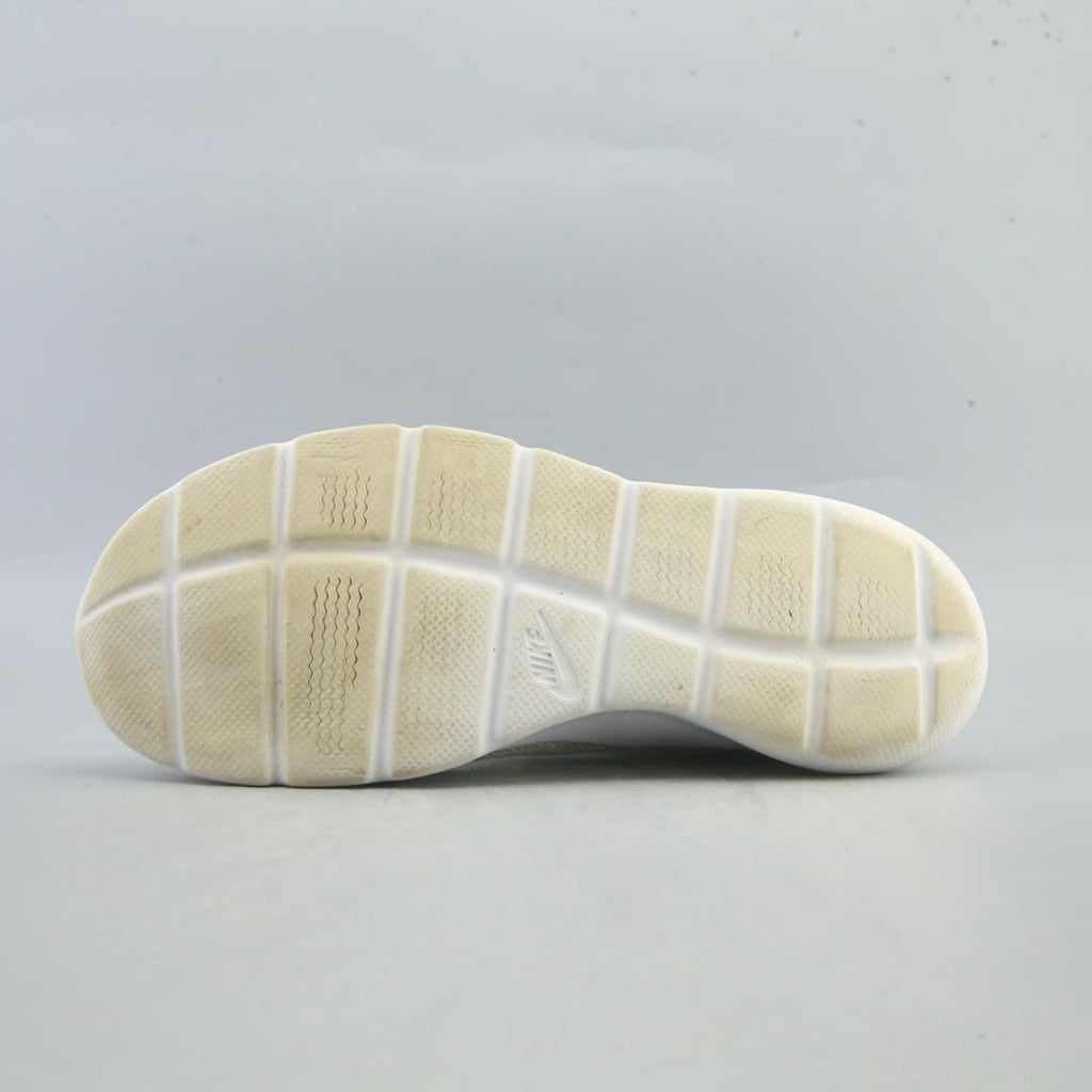 NIKE  APTARE ESSENTIAL
