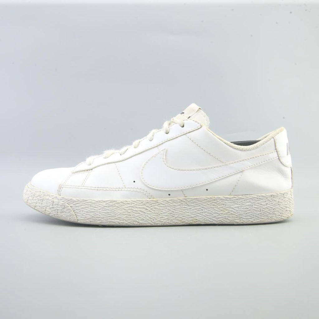 NIKE BLAZER LOW