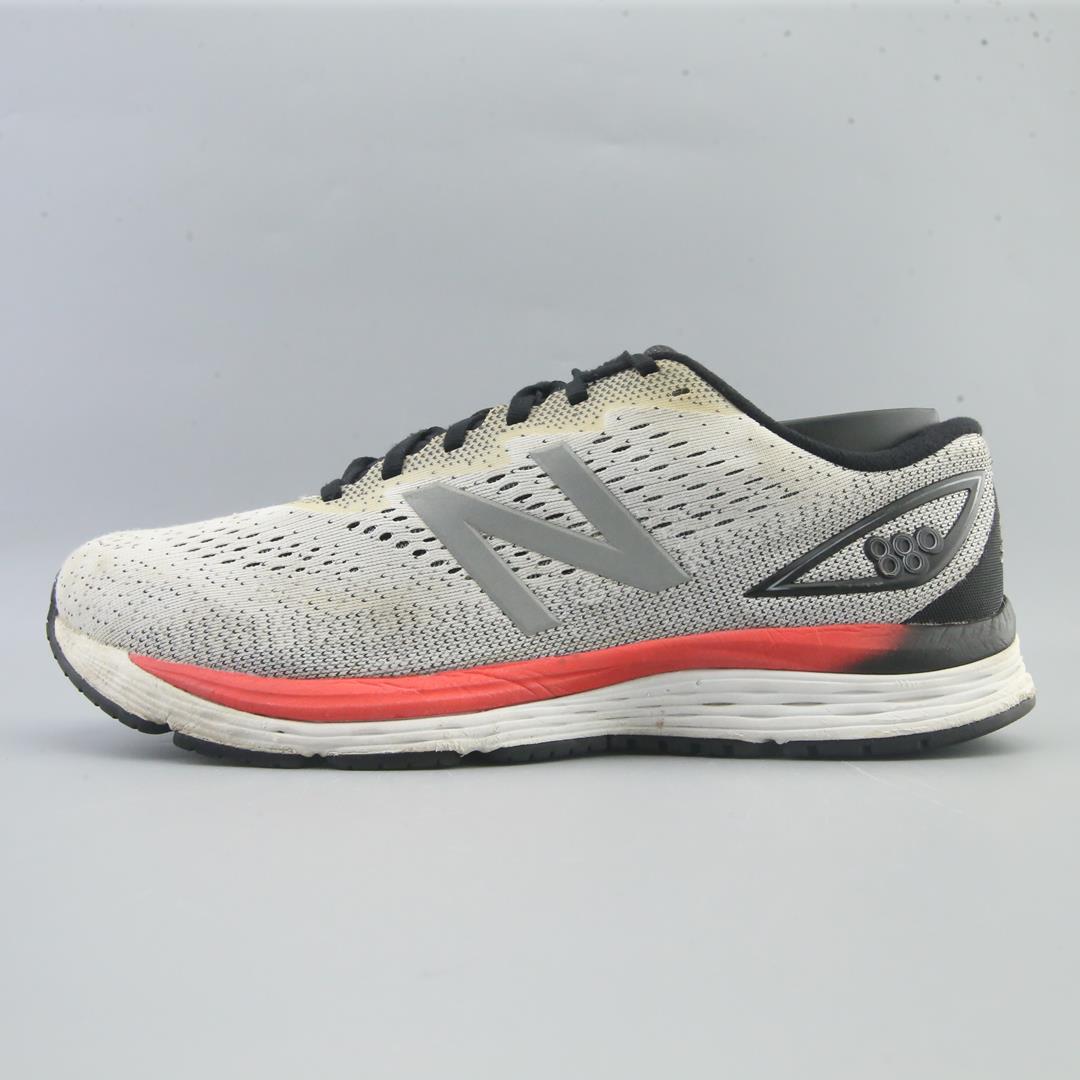 NEW BALANCE 880 V9