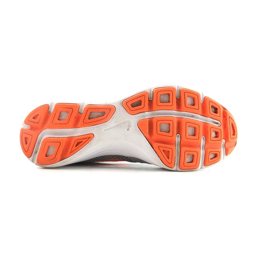 NIKE REVOLUTION 3