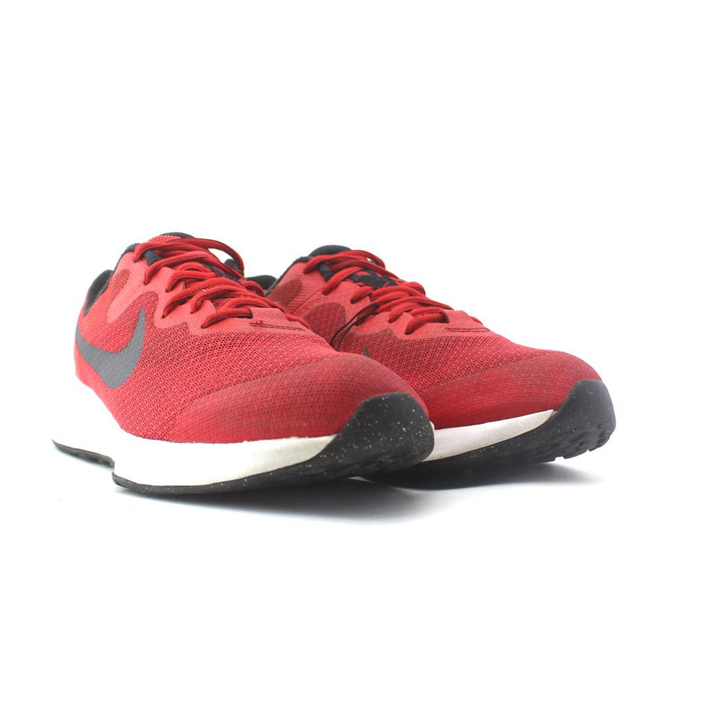 NIKE REVOLUTION 6