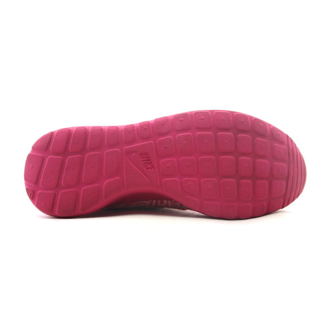 NIKE  ROSHE ONE