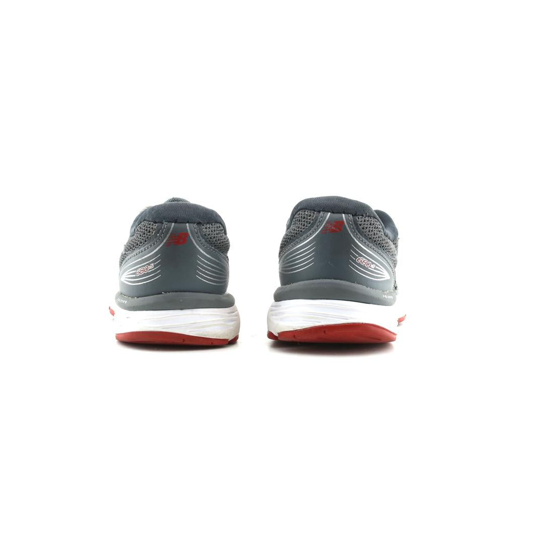 NEW BALANCE  680V5