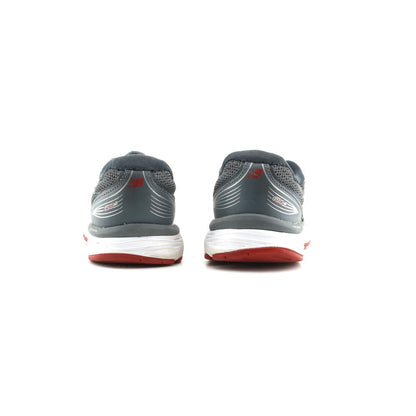 NEW BALANCE  680V5