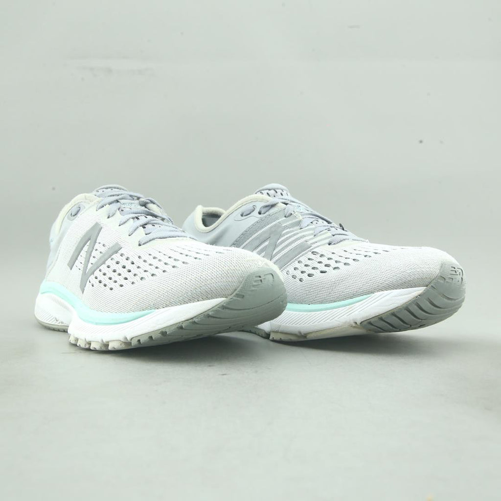 NEW BALANCE 860V10