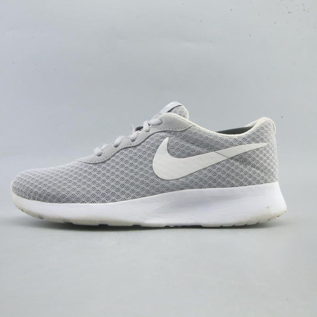 NIKE TANJUN