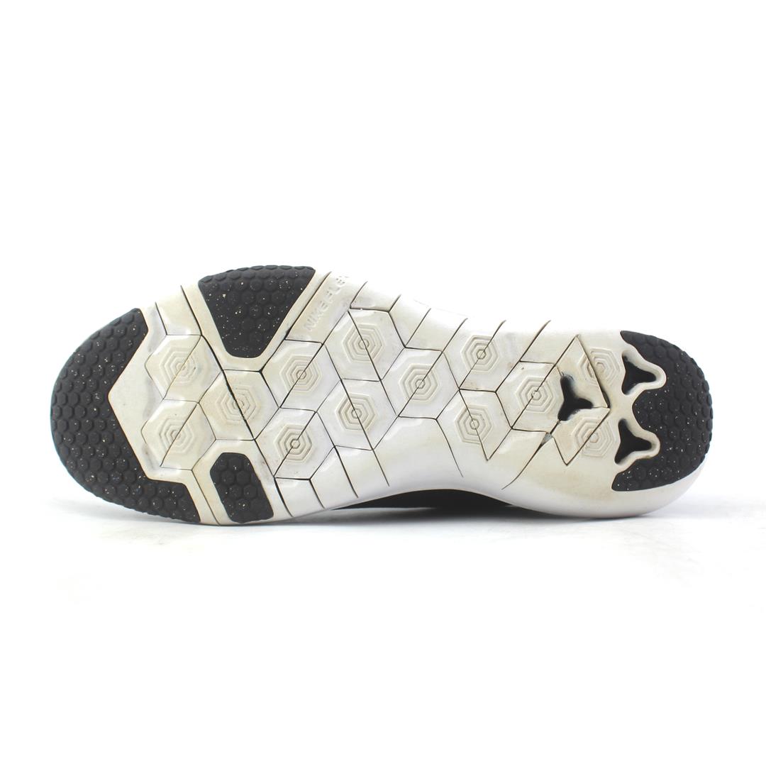 NIKE  FLEX SUPREME TR 5