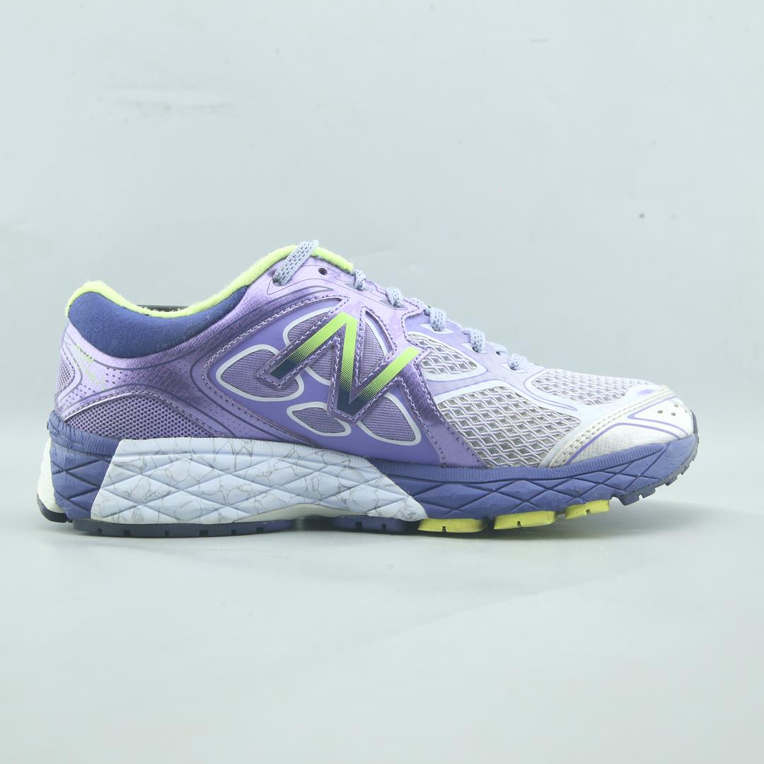 NEW BALANCE 860V6