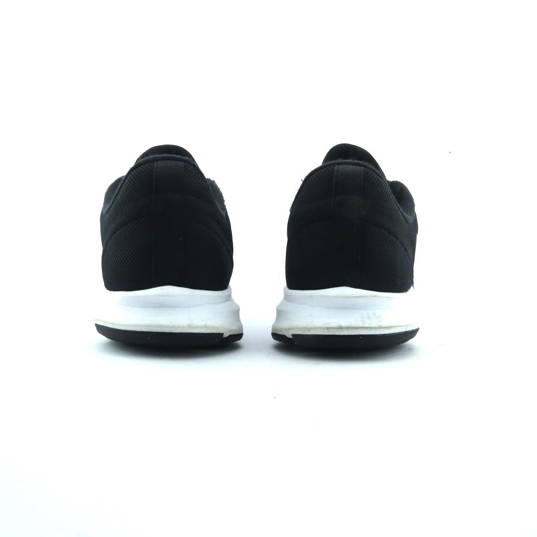 NIKE  DOWNSHIFTER 9