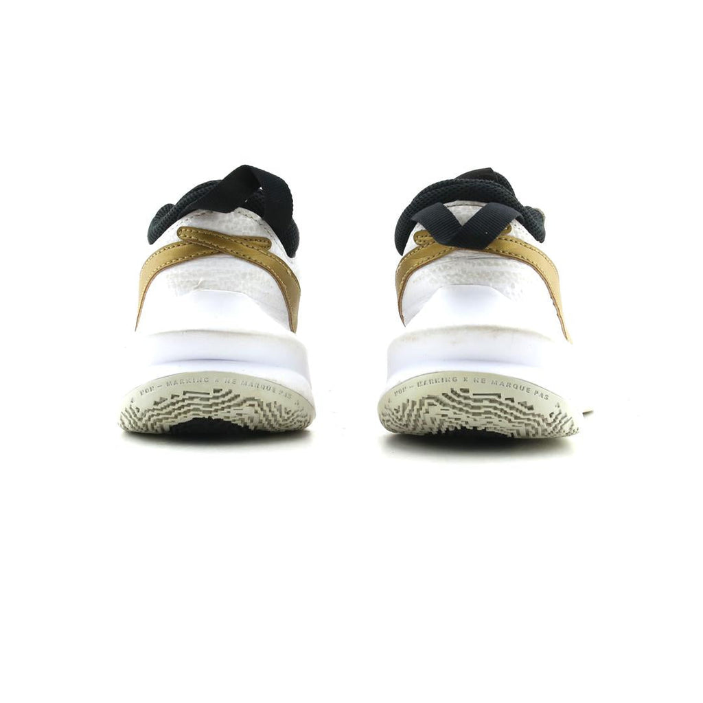 NIKE TEAM HUSTLE D 10