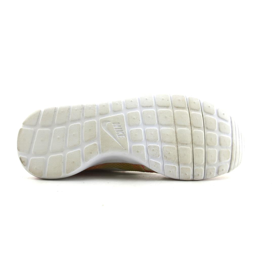 NIKE ROSHE ONE