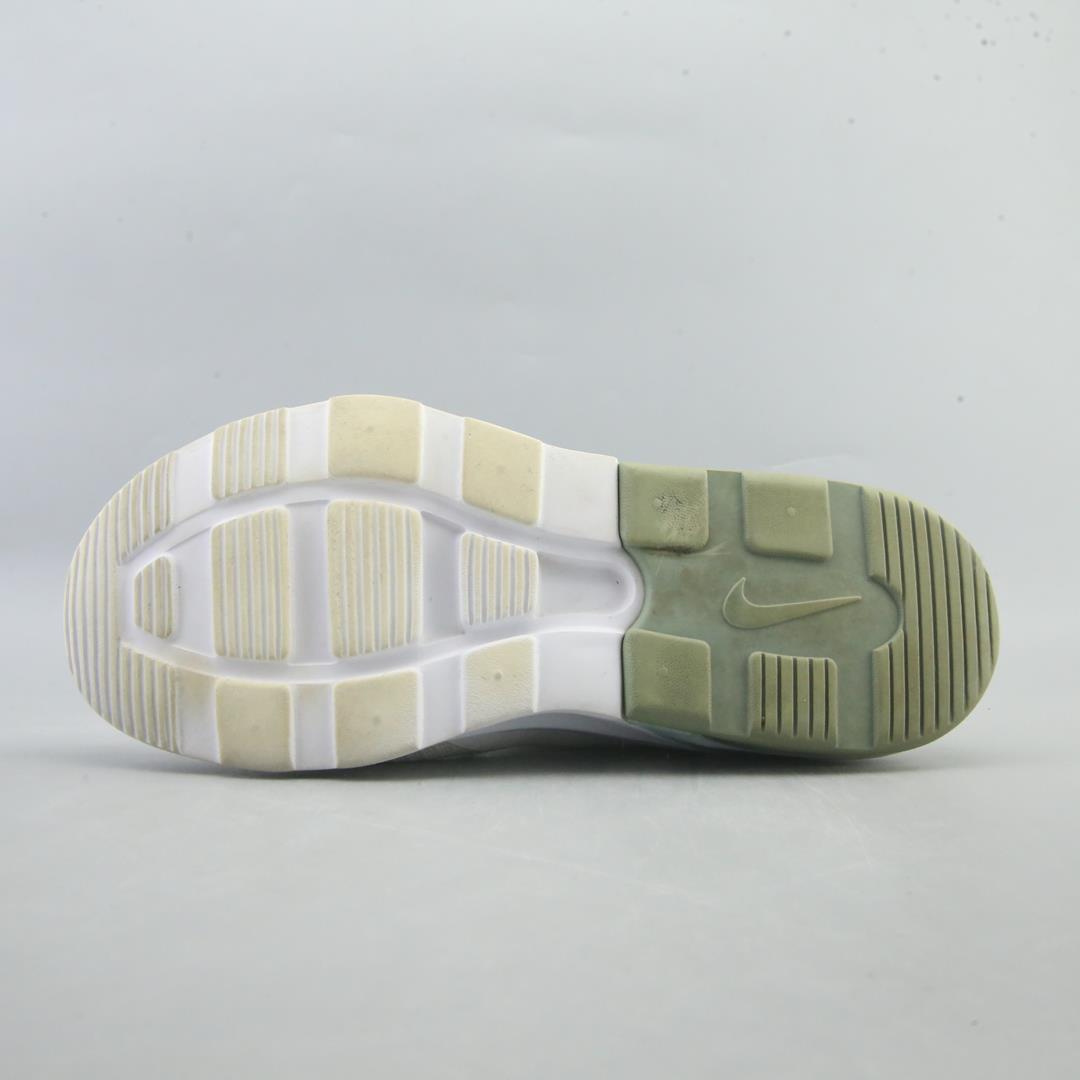 NIKE AIR MAX MOTION 2