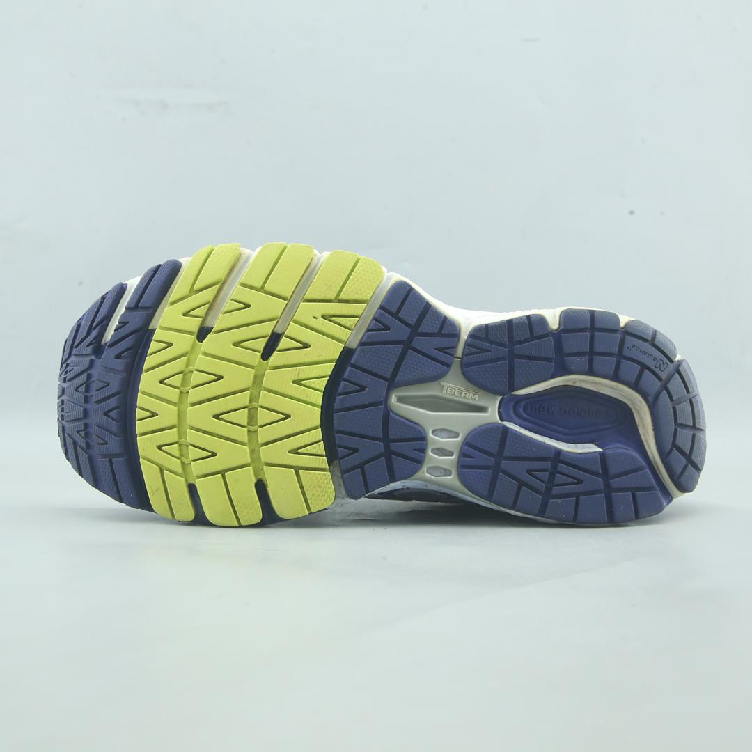 NEW BALANCE 860V6
