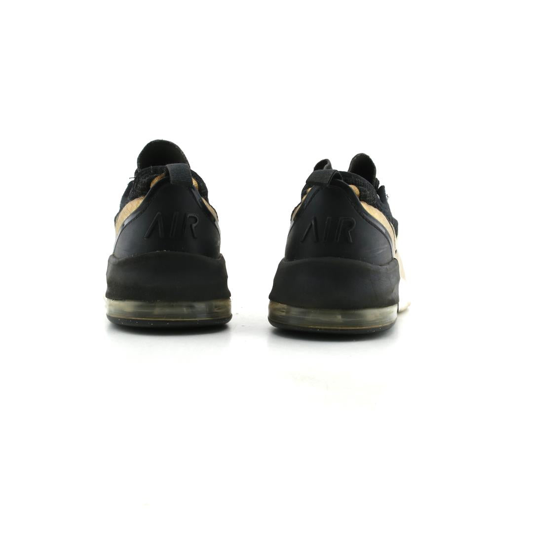 NIKE  AIR MAX MOTION 2