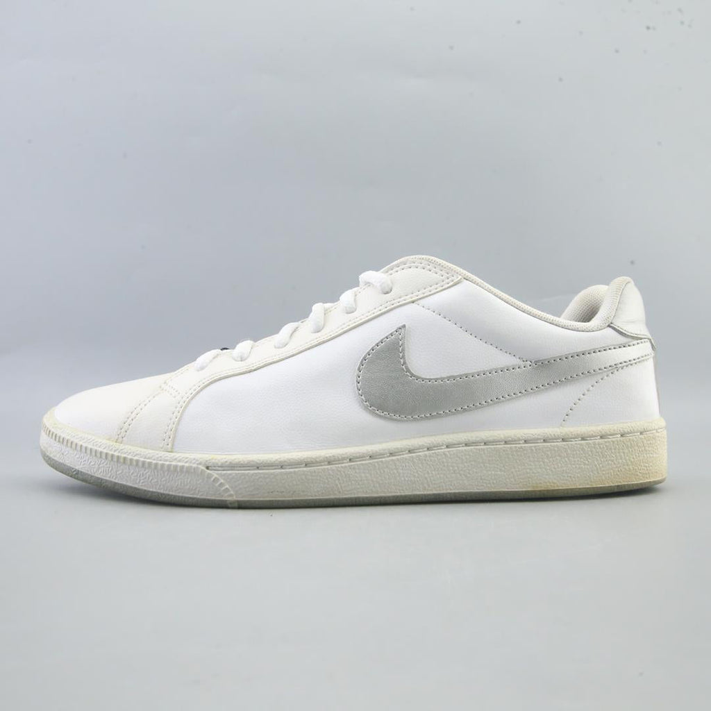 NIKE  COURT MAJESTIC