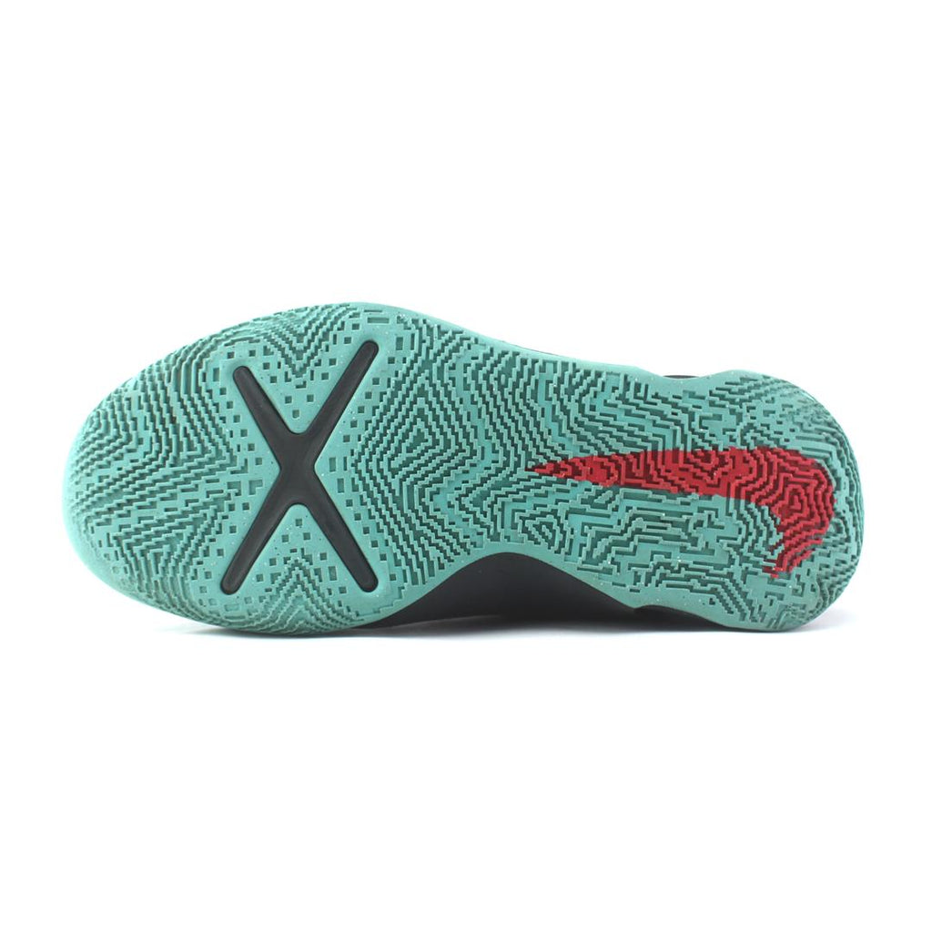 NIKE TEAM HUSTLE D 10