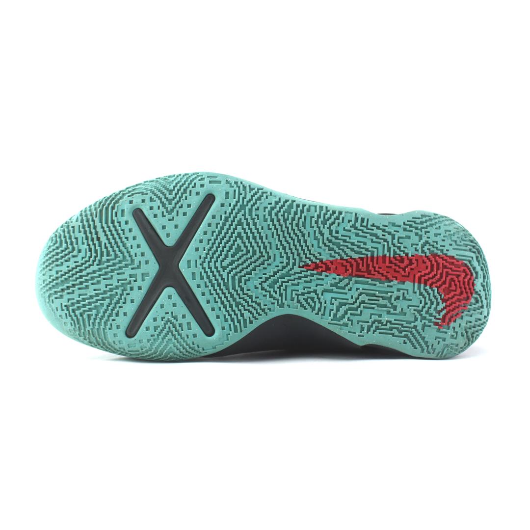 NIKE TEAM HUSTLE D 10