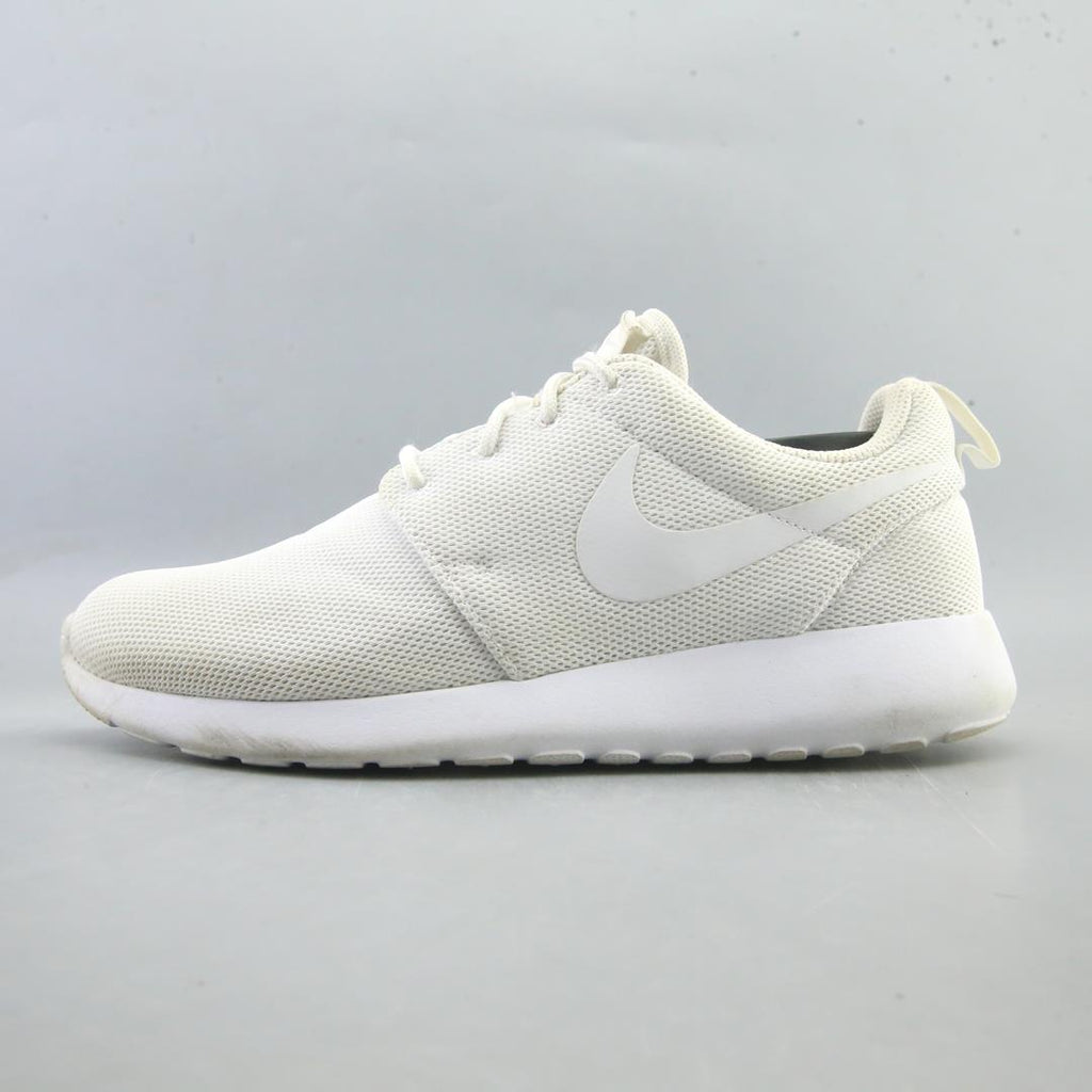 NIKE ROSHE ONE