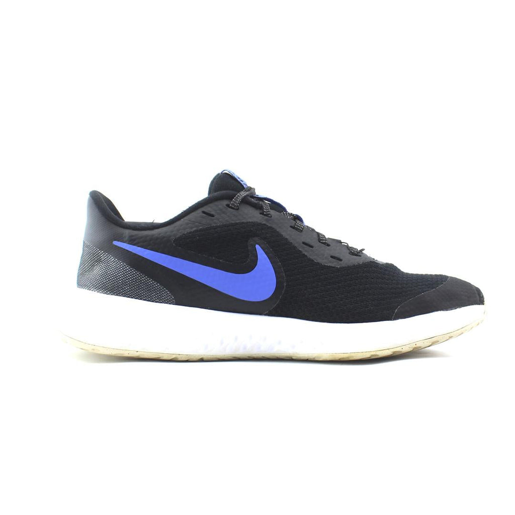NIKE REVOLUTION 5