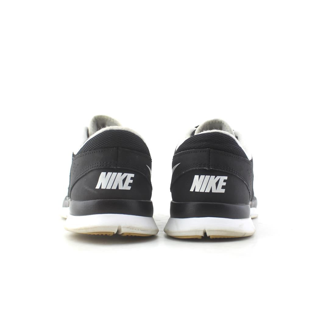 NIKE  FLEX TRAINER 3