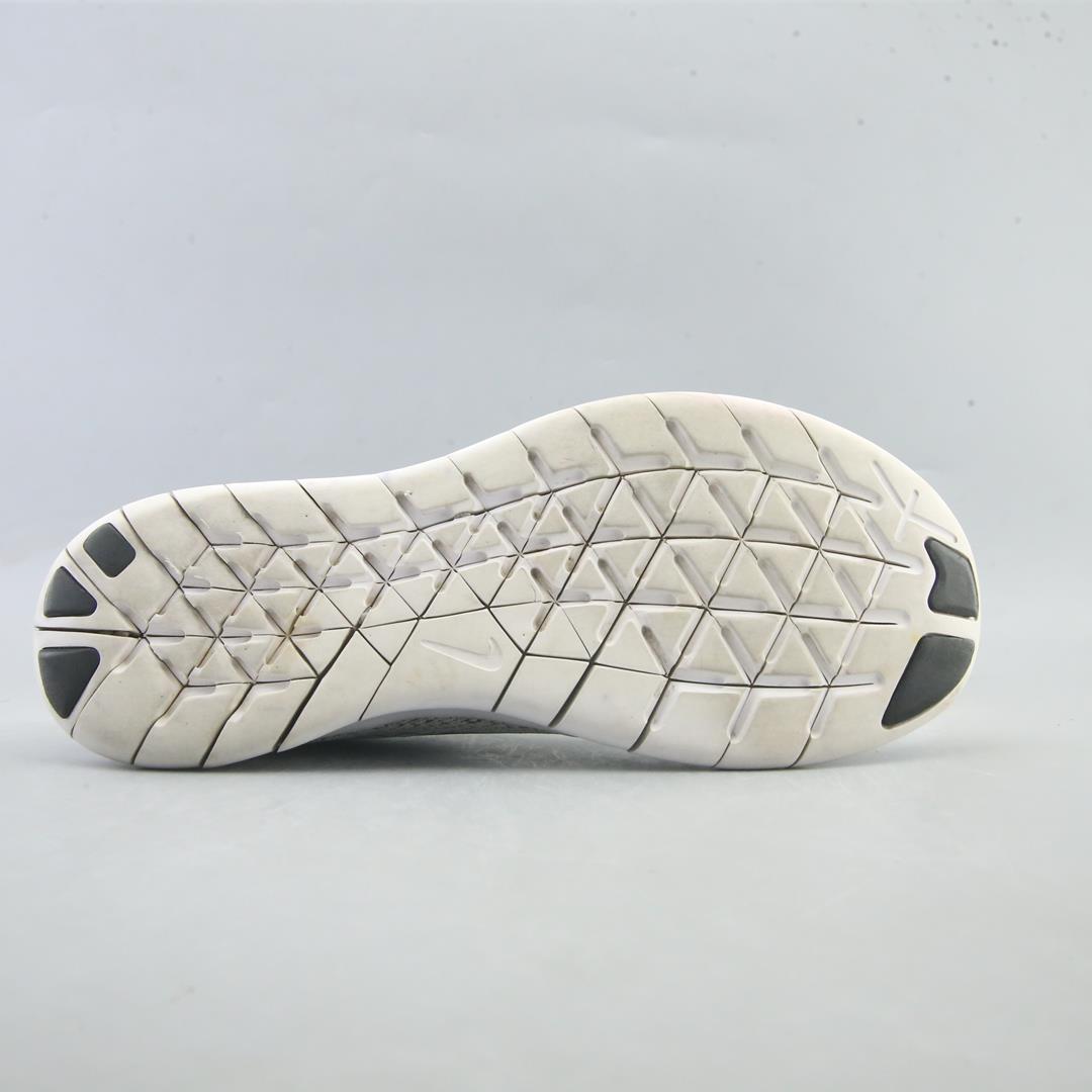 NIKE FREE RUN