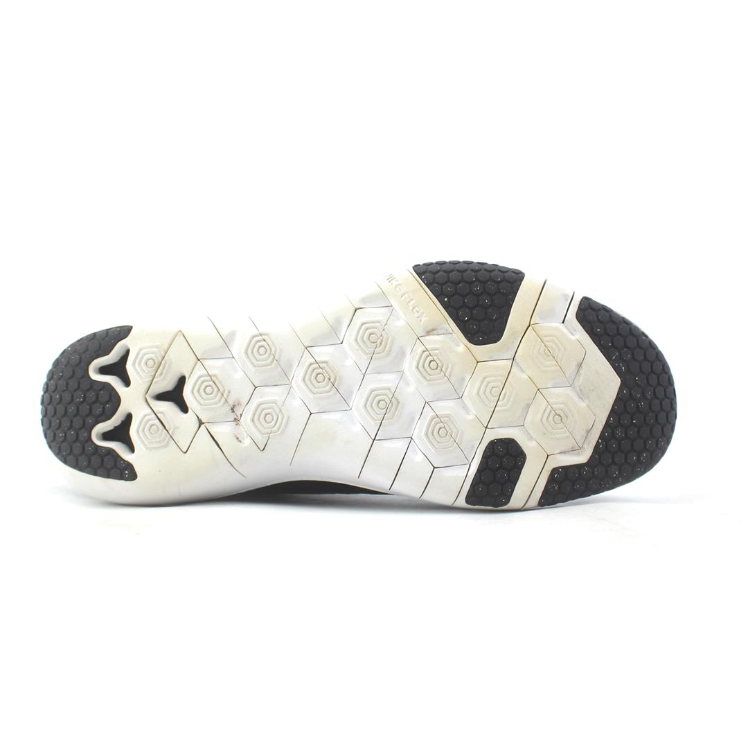 NIKE  FLEX SUPREME TR 5
