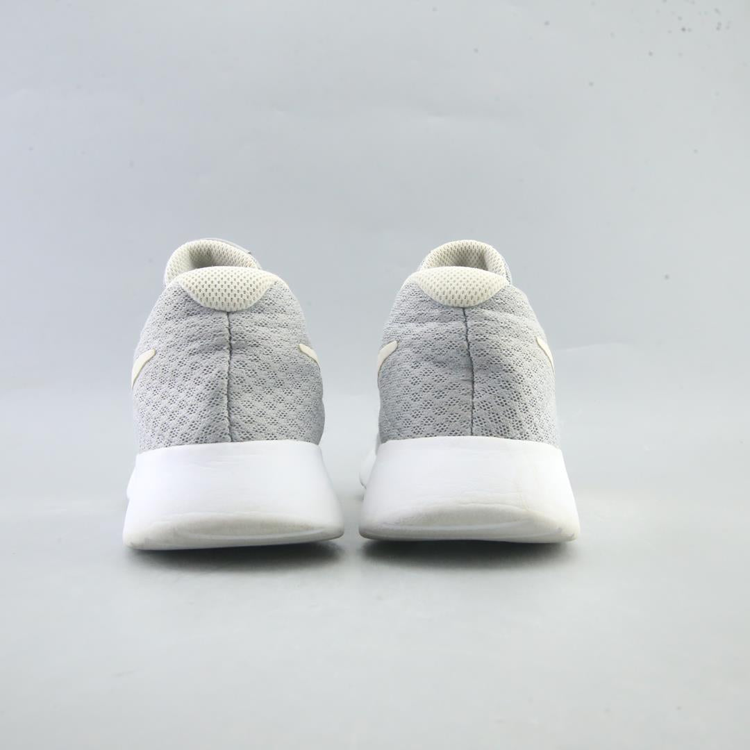 NIKE TANJUN