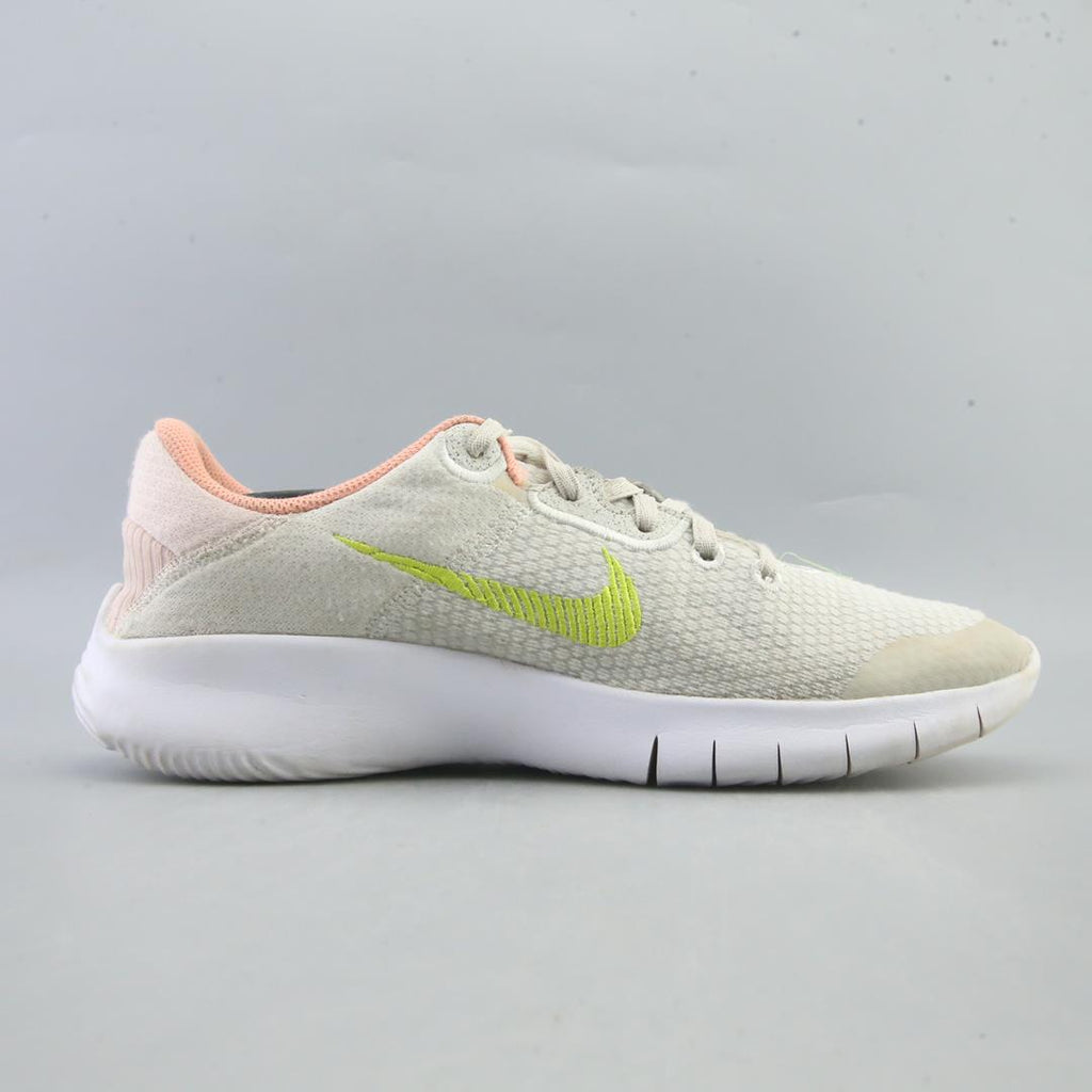 NIKE  EXPERIENCE RUN 11