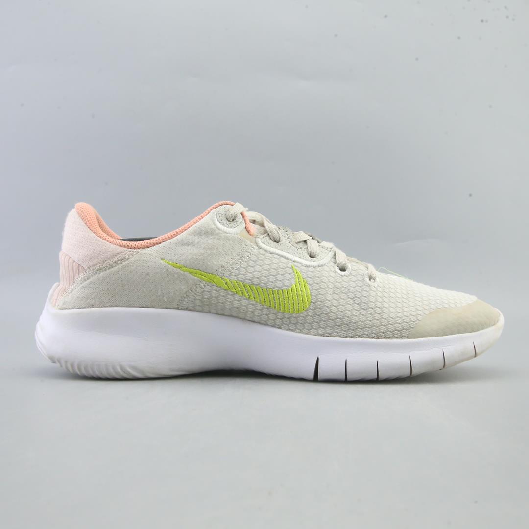 NIKE  EXPERIENCE RUN 11