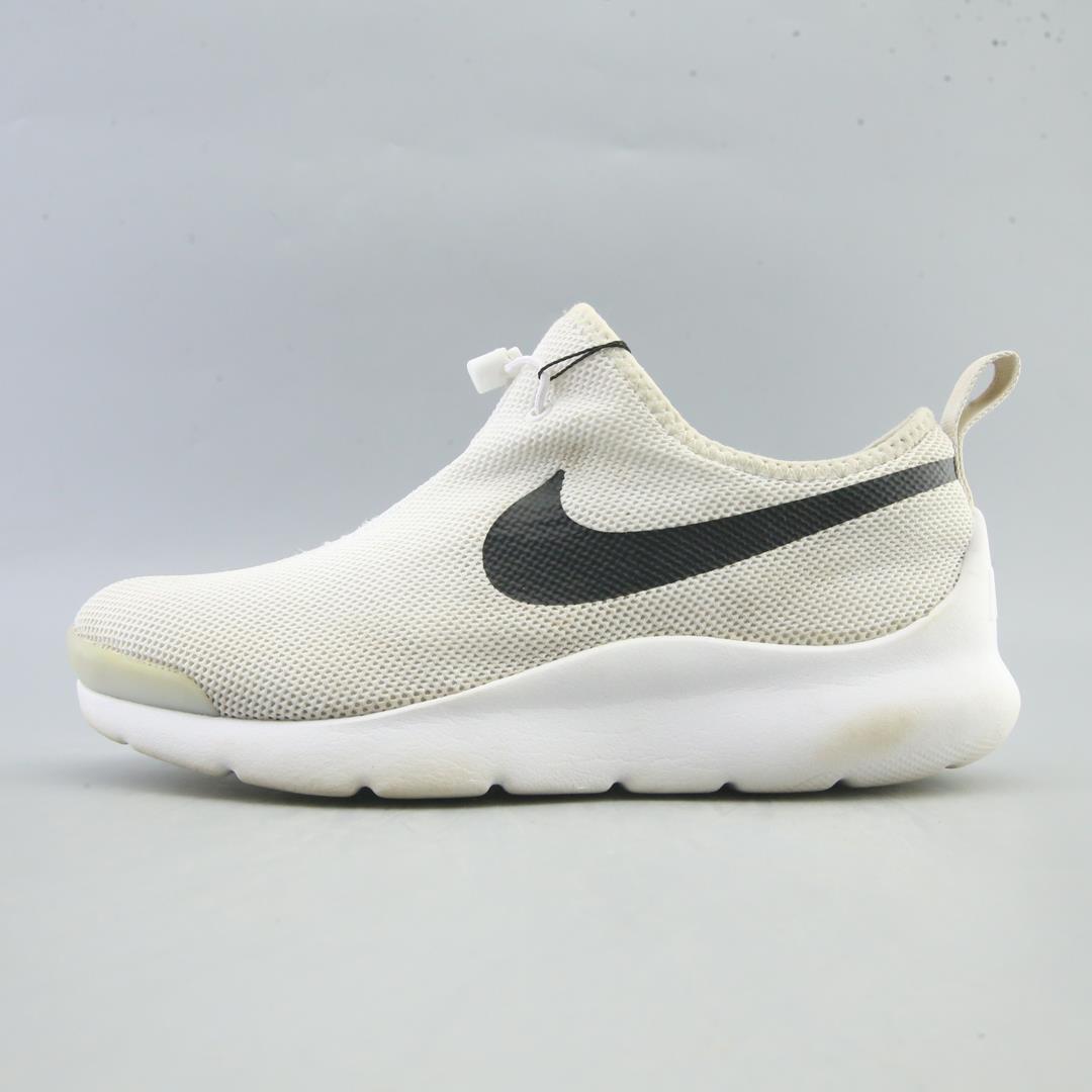 NIKE  APTARE ESSENTIAL
