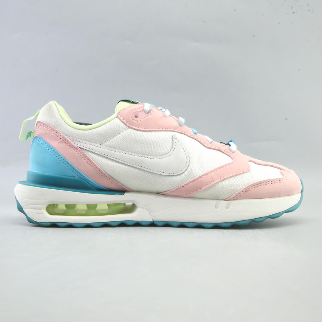 NIKE AIR MAX DAWN