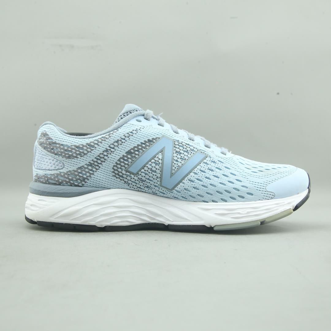 NEW BALANCE 680V6