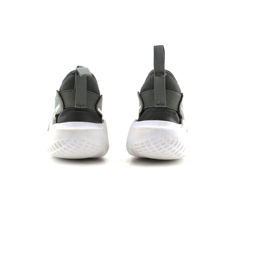 NIKE  FLEX RUNNER 2