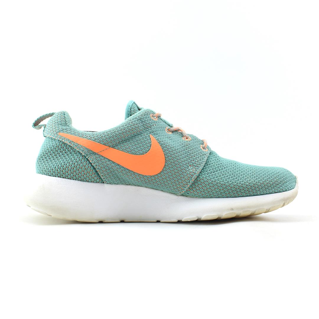 NIKE ROSHE RUN